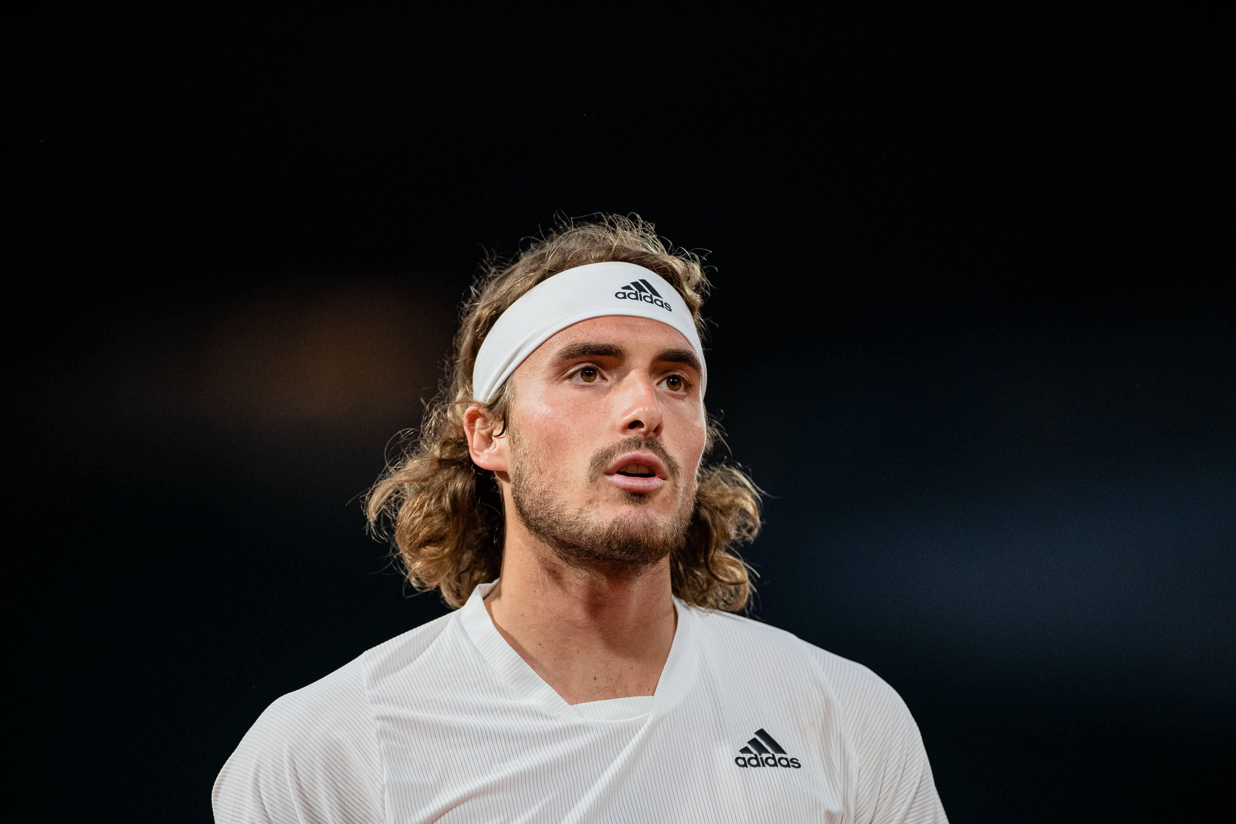 关于法国网球队鏖战英国网球队,西西帕斯三分雨点燃全场的信息 关于法国网球队鏖战英国网球队,西西帕斯三分雨点燃全场的信息