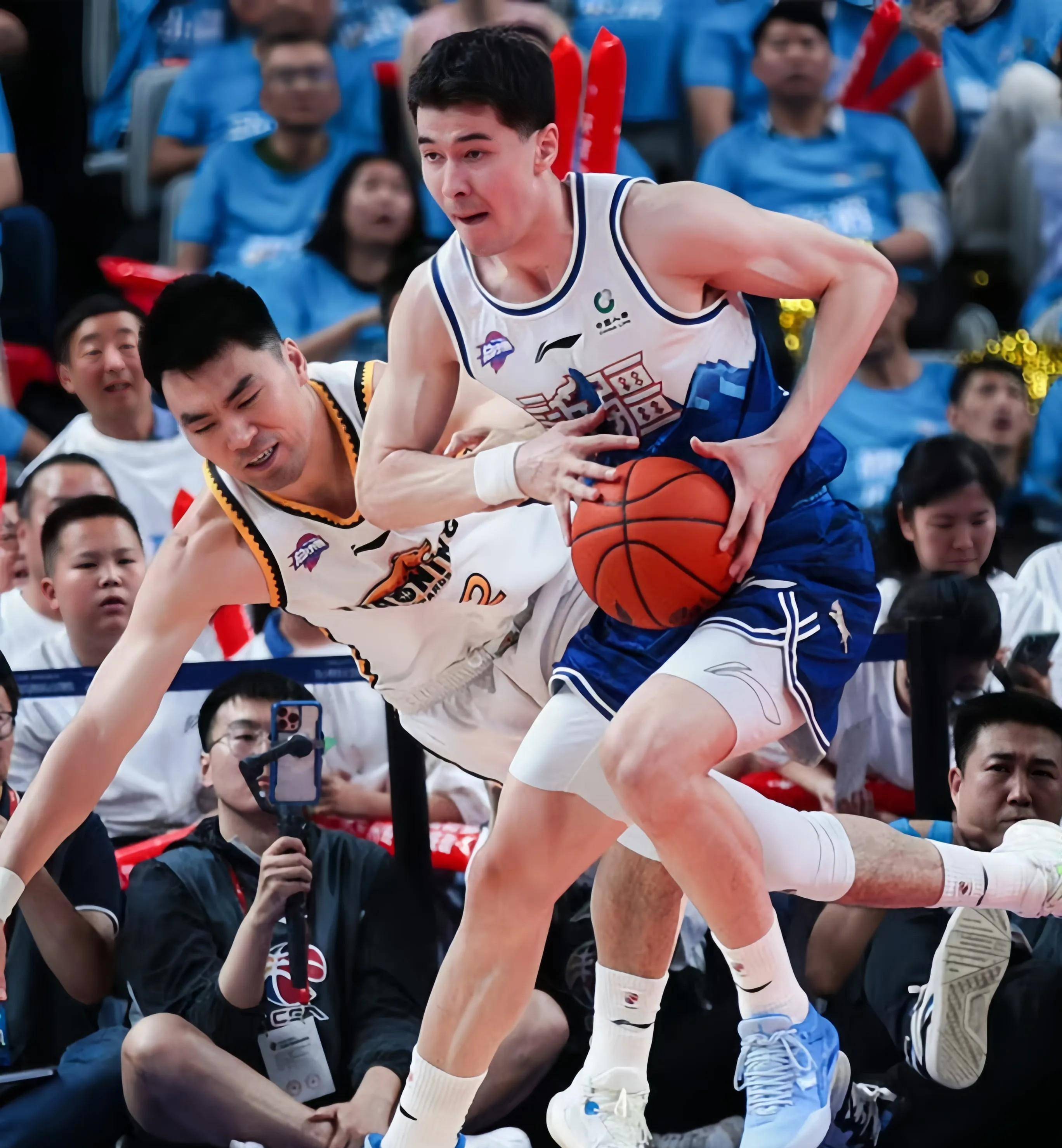 世界聚焦!CBA赛事全球收视创新高 世界聚焦!CBA赛事全球收视创新高