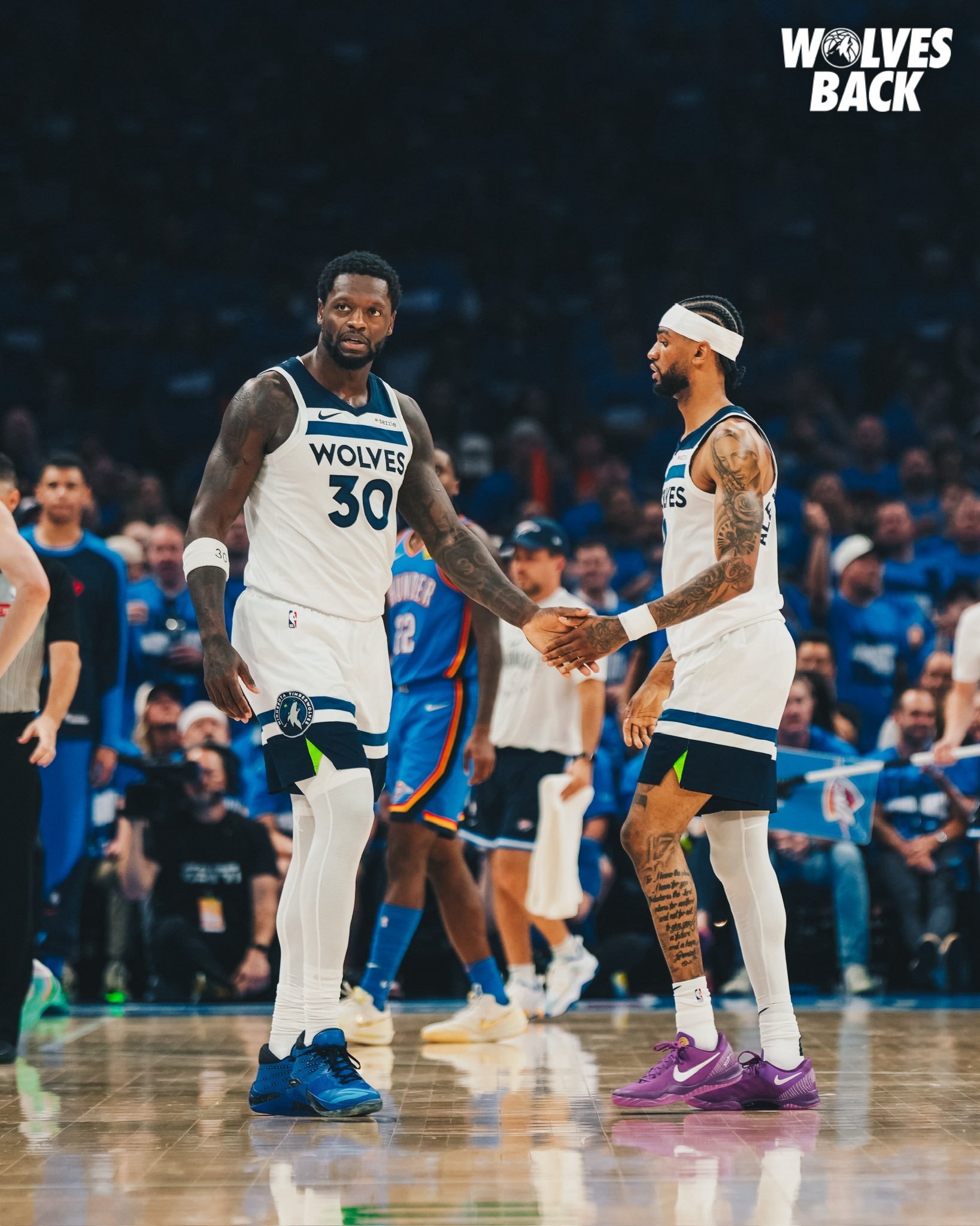 尼克斯力克雷霆，伦纳德带队取胜