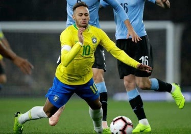 希腊力克智利，内马尔扛起全队