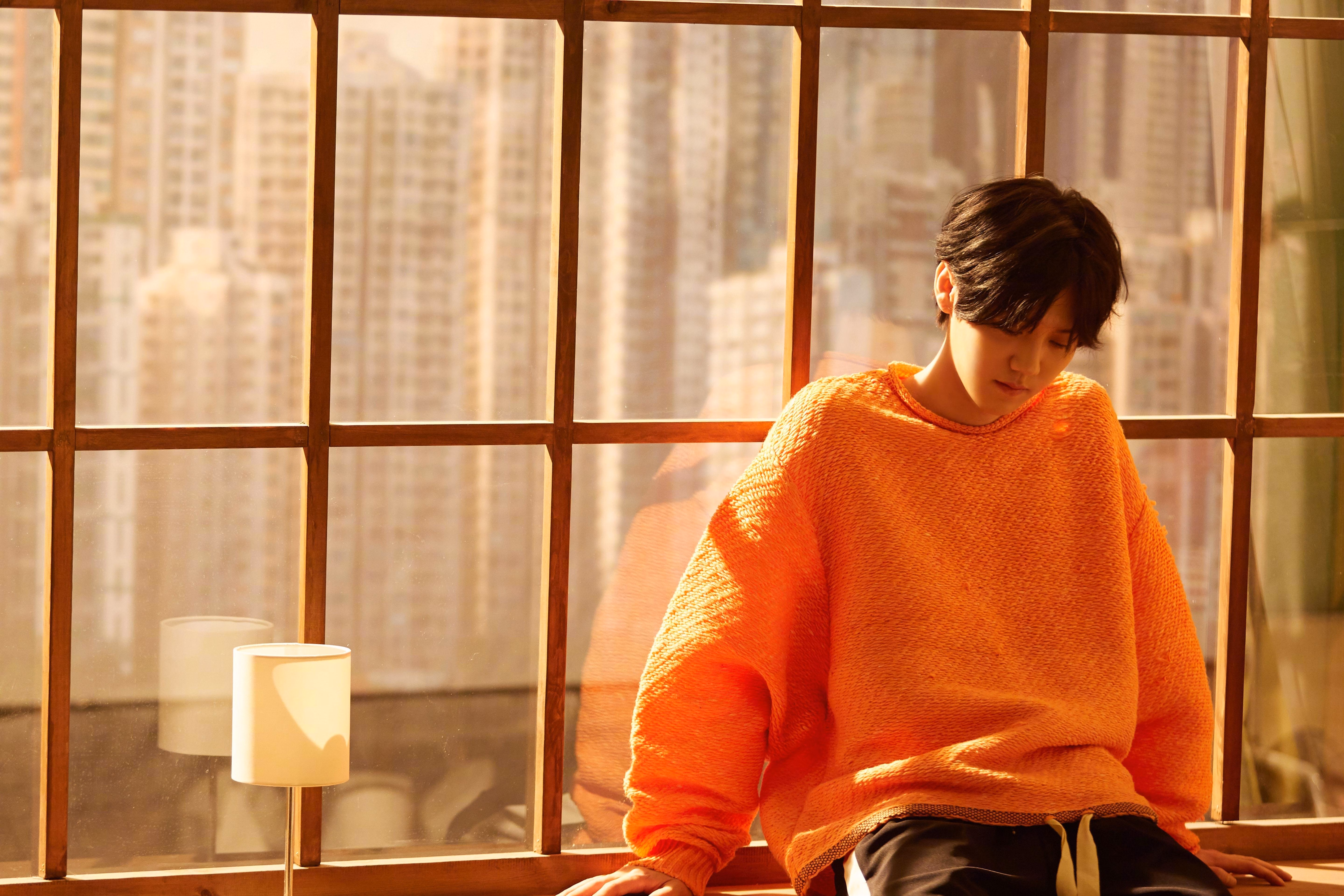 别了,萨克拉门托!他颤抖着,想起那个被交换时人们扔给他的绰号—假中锋